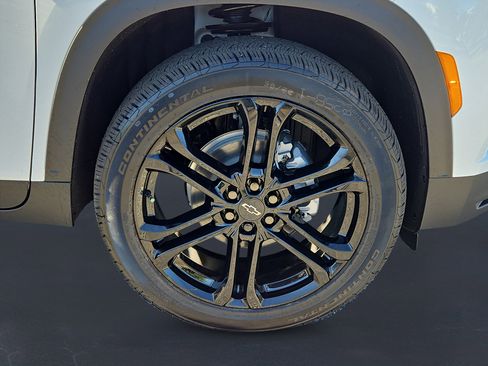 New 2026 Chevrolet Traverse LT w/ Driver Confidence Package image 10