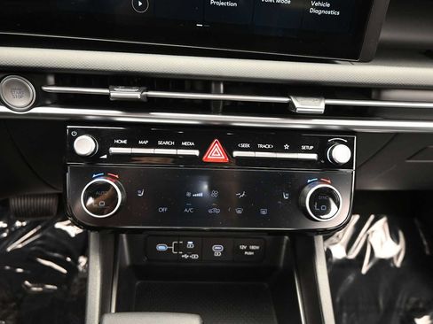 Certified 2025 Hyundai Santa Cruz SEL FWD image 20