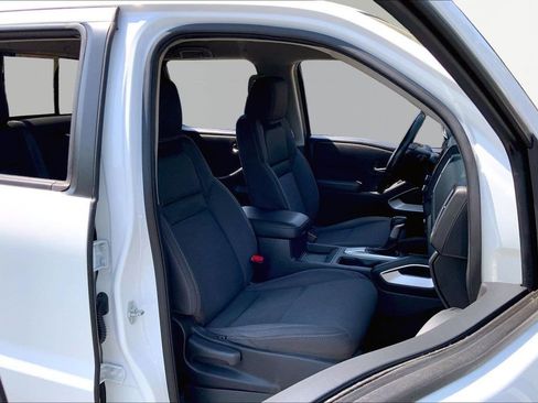 Used 2022 Nissan Frontier SV RWD image 19