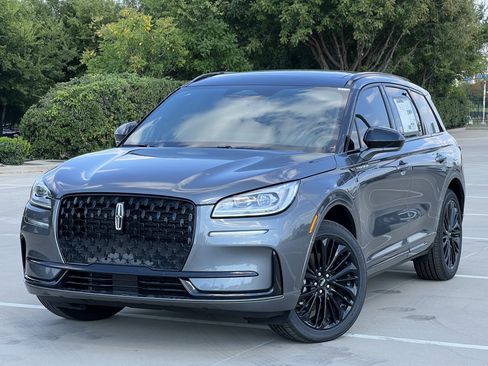 New 2025 Lincoln Corsair Grand Touring w/ Jet Appearance Package image 2