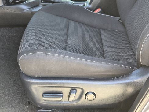 Used 2018 Toyota RAV4 XLE image 26