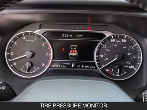 Certified 2025 Nissan Rogue SV image 18