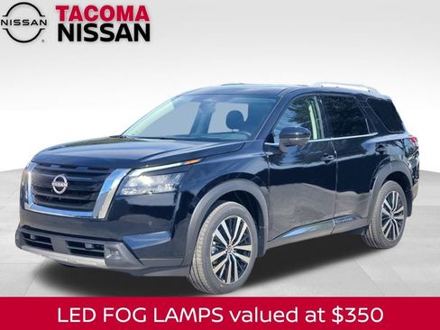 New 2025 Nissan Pathfinder Platinum image 1
