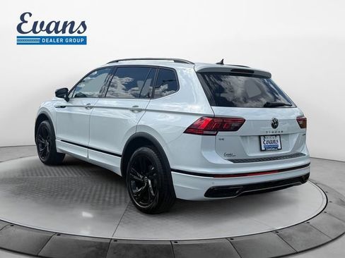 Used 2024 Volkswagen Tiguan SE R-Line AWD/4WD image 4