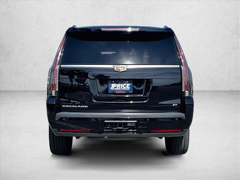 Used 2016 Cadillac Escalade Platinum AWD/4WD image 4