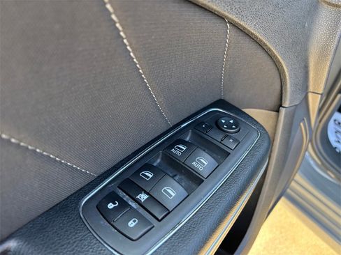 Used 2023 Dodge Charger SXT image 24