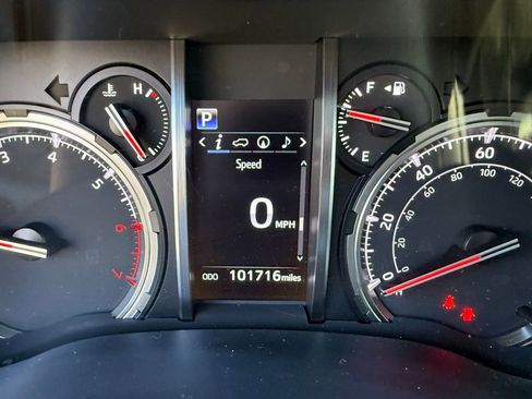 Used 2021 Toyota 4Runner TRD Off-Road Premium image 7