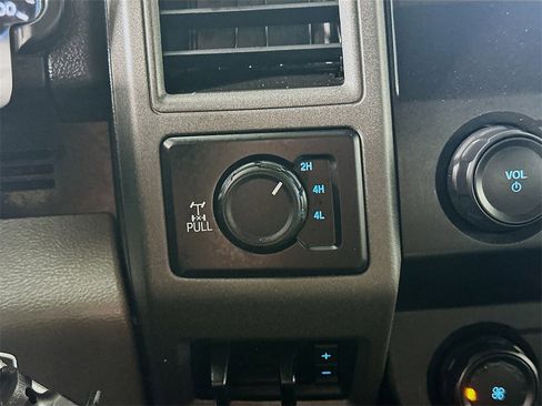 Used 2021 Ford F250 XL w/ Power Equipment Group image 19