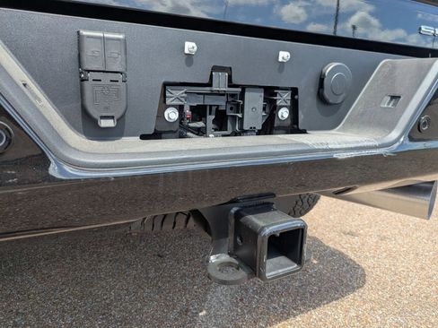 New 2025 GMC Sierra 2500 Denali w/ Denali Reserve Package image 25