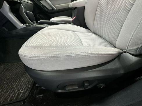 Used 2018 Subaru Forester 2.5i Premium AWD/4WD image 18