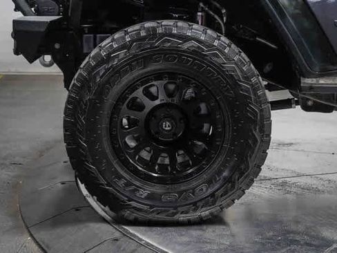Used 2019 Jeep Wrangler Unlimited Sport image 6