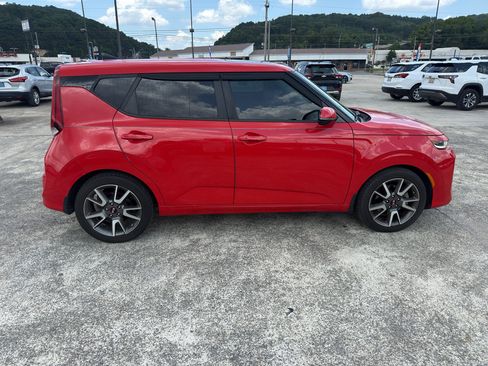 Used 2020 Kia Soul GT-Line Turbo FWD image 9