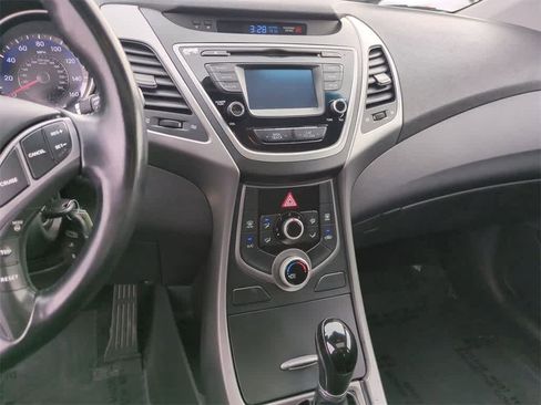 Used 2015 Hyundai Elantra SE w/ Option Group 03 image 20
