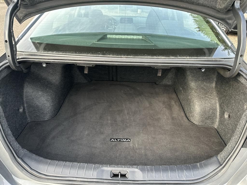 Used 2024 Nissan Altima 2.5 SV FWD image 13