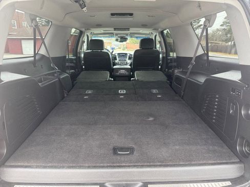 Used 2017 Chevrolet Suburban Premier image 19