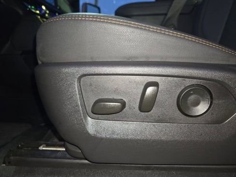 Used 2025 GMC Sierra 2500 AT4 w/ AT4 Premium Plus Package image 28