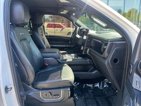 Used 2023 Ford Expedition Platinum AWD/4WD image 23