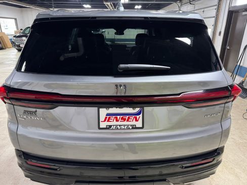Certified 2025 Buick Enclave Sport Touring image 5
