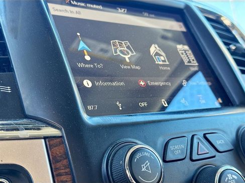 Used 2018 RAM 1500 Laramie Longhorn image 13