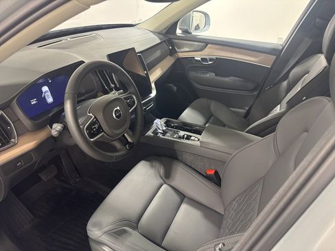 Used 2026 Volvo XC90 B6 Plus w/ Protection Package Premier image 18