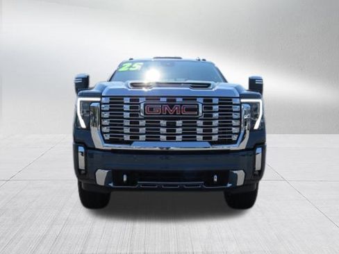 New 2025 GMC Sierra 2500 Denali w/ Denali Reserve Package image 10