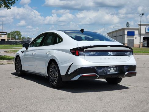 Certified 2025 Hyundai Sonata Limited image 3