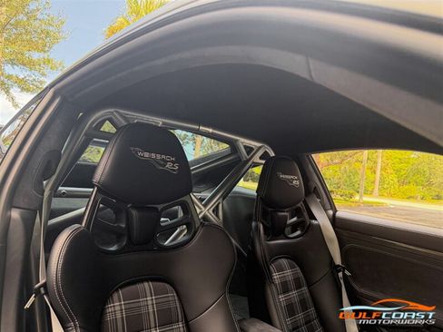 Used 2019 Porsche 911 GT3 RS w/ Weissach Package RWD image 34