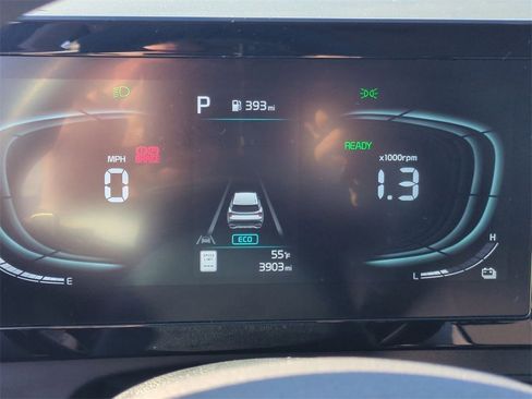 Certified 2025 Kia Sportage LX image 11