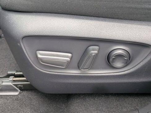 Used 2024 Toyota RAV4 XLE AWD/4WD image 20