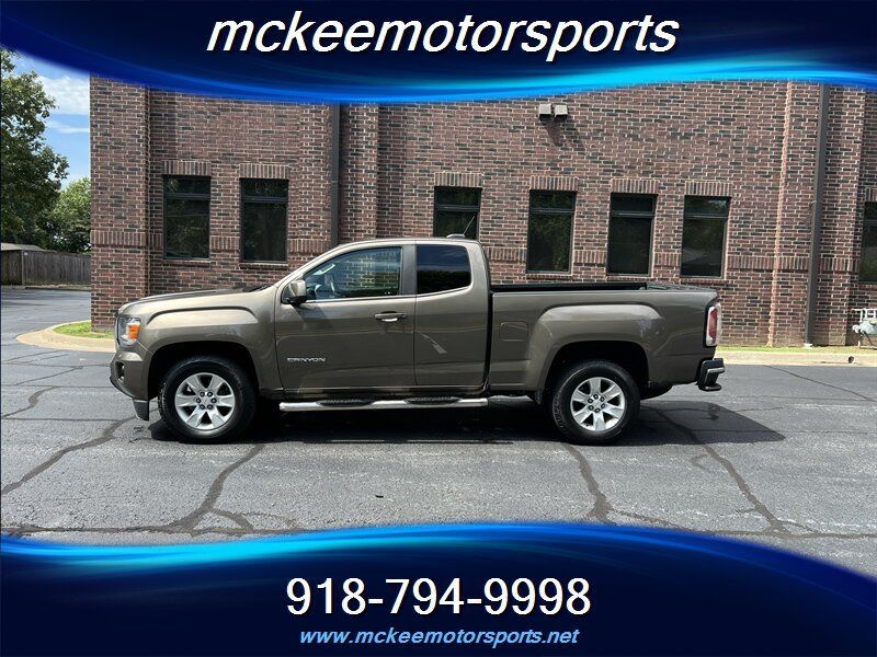 Used 2016 GMC Canyon SLE w/ SLE Convenience Package RWD image 2