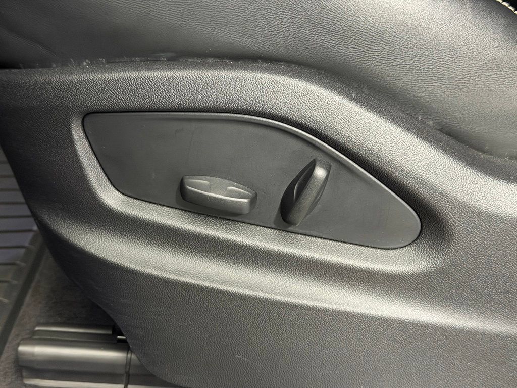 Certified 2023 Porsche Cayenne Turbo GT AWD/4WD image 25