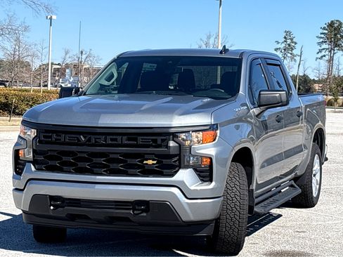 Used 2026 Chevrolet Silverado 1500 Custom image 3