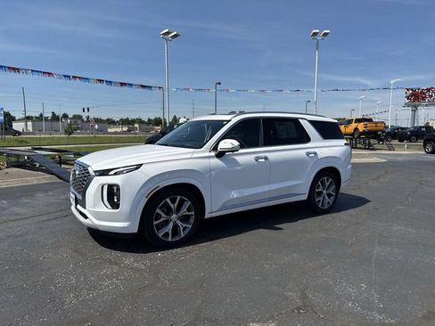 Used 2021 Hyundai Palisade Limited w/ Cargo Package AWD/4WD image 2