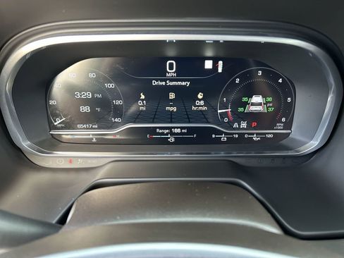 Used 2023 GMC Yukon XL SLT w/ SLT Luxury Package image 11