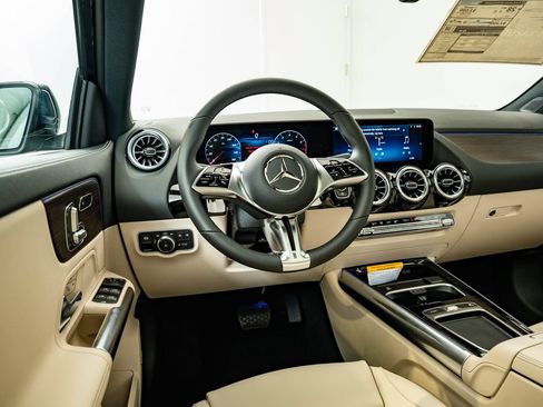 New 2026 Mercedes-Benz GLA 250 4MATIC image 34