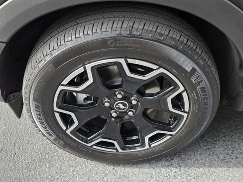 Certified 2025 Ford Bronco Sport Outer Banks w/ Outer Banks Tech Package+ image 9