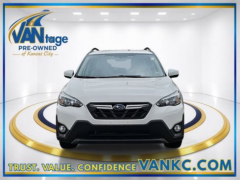 Certified 2021 Subaru Crosstrek 2.0i Premium w/ Moonroof Package image 2