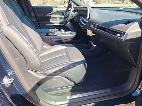 New 2026 Cadillac Lyriq Premium Luxury image 6