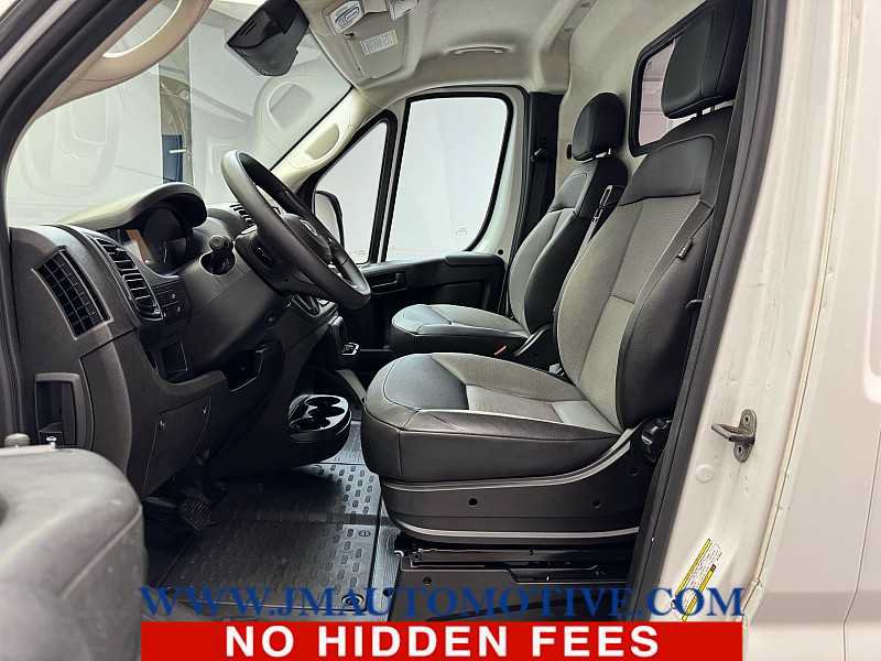 Used 2024 RAM ProMaster 2500 w/ Convenience Group FWD image 12