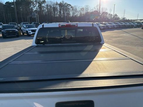 Used 2022 GMC Canyon Elevation w/ Elevation Premium Package image 15