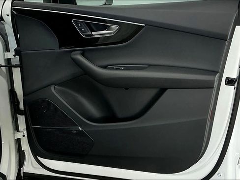 Used 2022 Audi Q7 Premium Plus w/ Premium Plus Package image 26