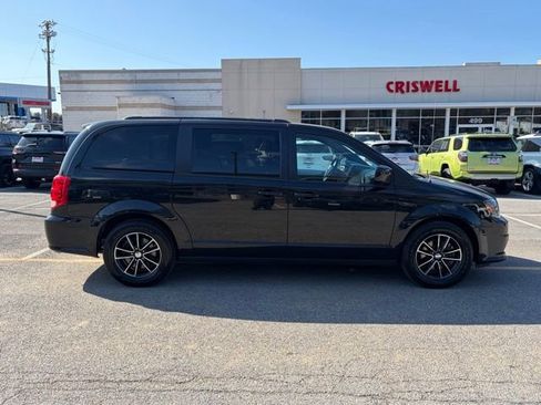 Used 2018 Dodge Grand Caravan GT image 9