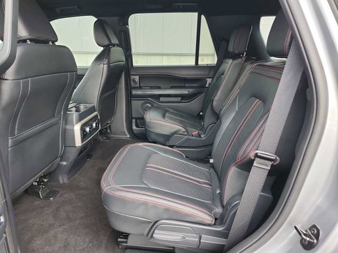 Used 2023 Ford Expedition Limited image 16