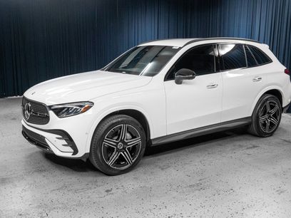 New 2025 Mercedes-Benz GLC 300