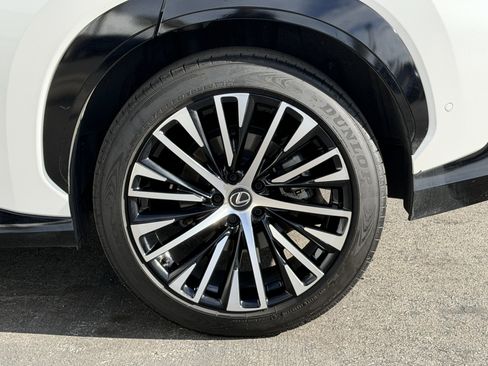 Used 2023 Lexus RZ 450e Premium image 15