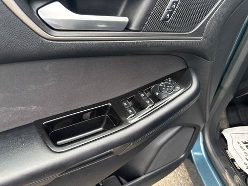 Used 2016 Ford Edge SEL AWD/4WD image 10