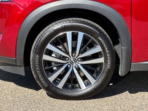 Used 2025 Nissan Pathfinder Platinum w/ Cargo Package image 27