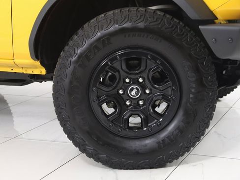 Used 2022 Ford Bronco Wildtrak image 15