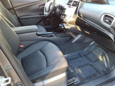 Used 2021 Toyota Prius Prime LE image 9