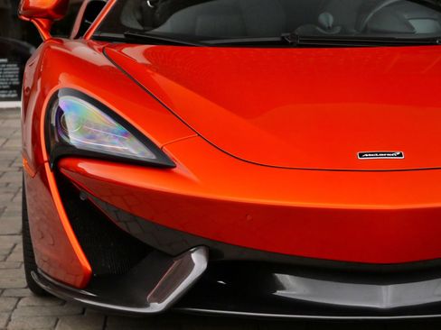 Used 2019 McLaren 570S Coupe RWD image 6